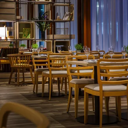 Intercityhotel Geneva فندق 4*