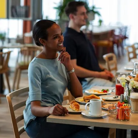 فندق Intercityhotel Geneva 4*
