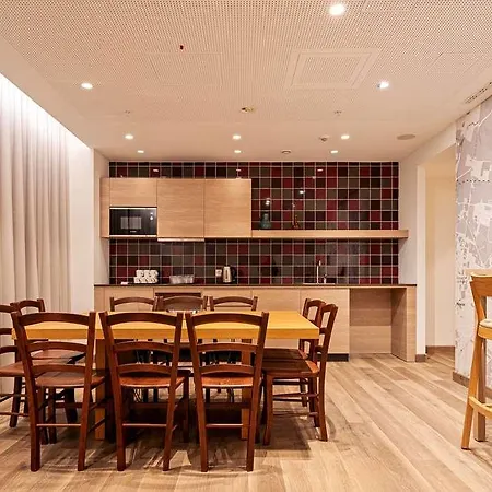 فندق Intercityhotel Geneva 4*